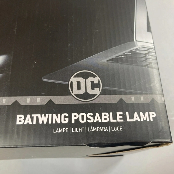 Batwing Posable Lamp DC Comics Batman 1989 Style New In Box - Hard to Find! - Picture 3 of 4